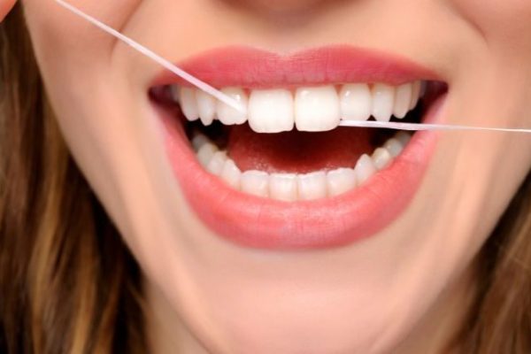 5 Maddede Diş İpi Nedir Nasıl Kullanmalıyız